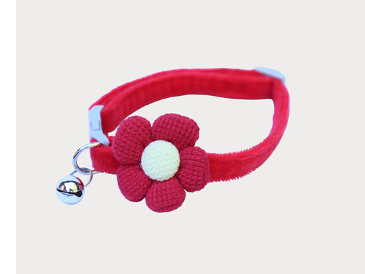 Collar para mascota con flor y campana